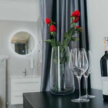 Poppy Downtown Suites Sarajevo SJJ Extérieur photo