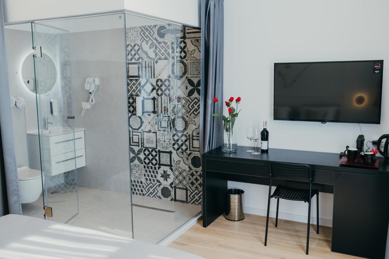 Poppy Downtown Suites Sarajevo SJJ Extérieur photo